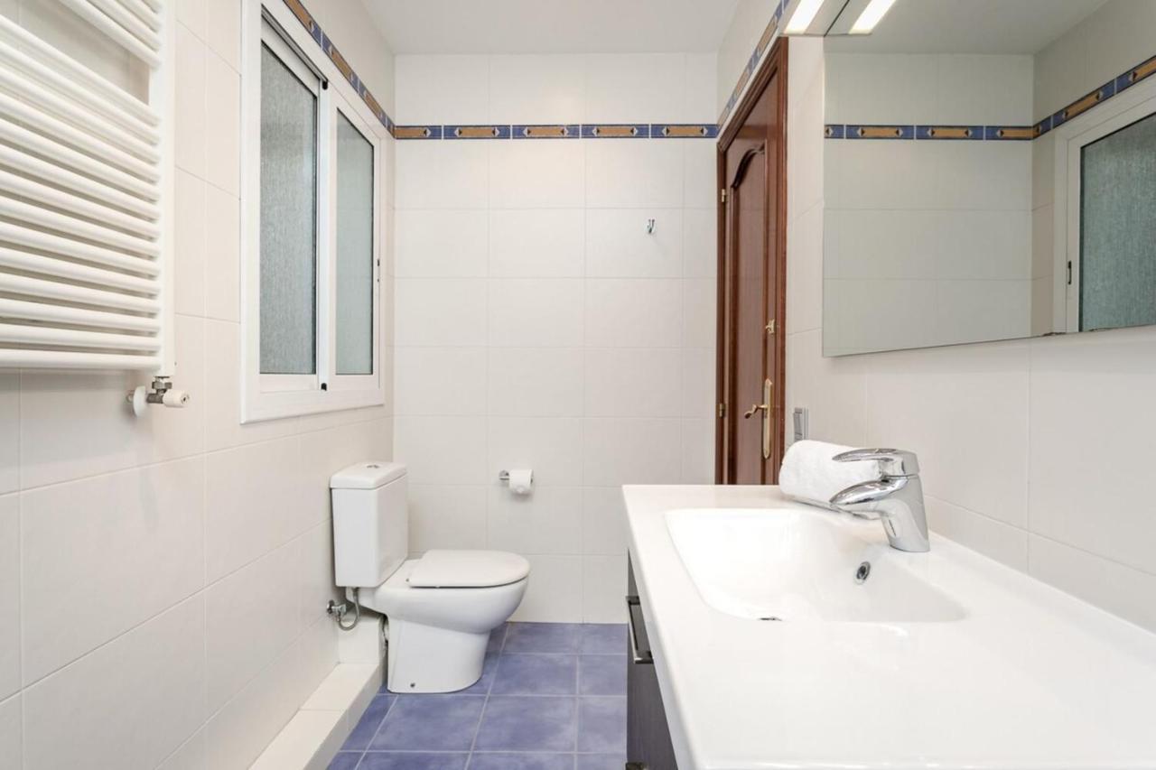 Fantastic 2 Bedroom 5 Minutes By Car From Plaza Catalunya Барселона Екстер'єр фото
